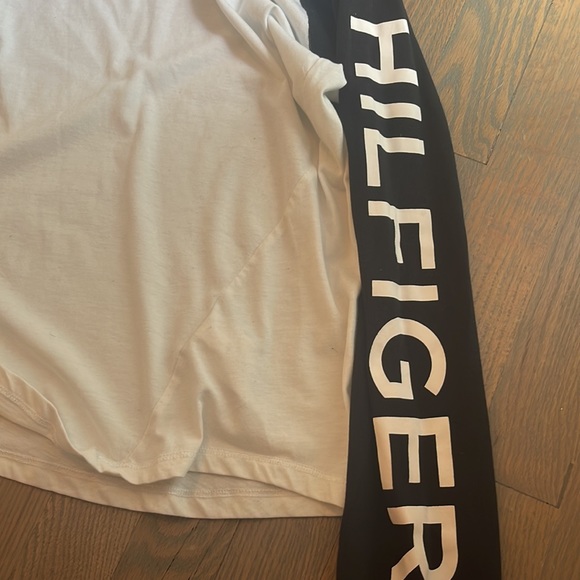 tommy hiliger long sleeve - Picture 2 of 4